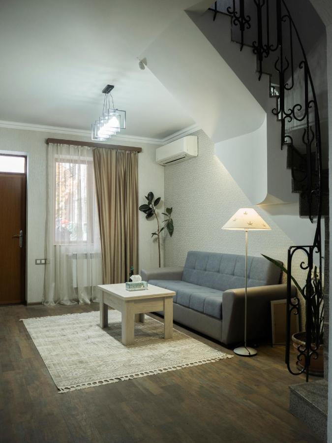 Bonvenon Capsule Hostel Yerevan Ngoại thất bức ảnh